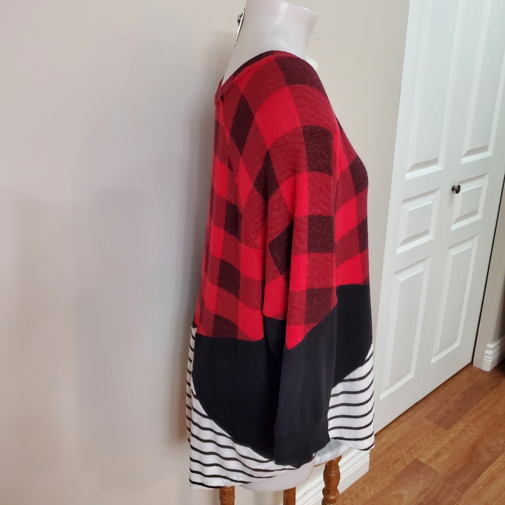 Rickis Red and Black Plaid V-Neck Sweater 1x - Picture 7 of 13